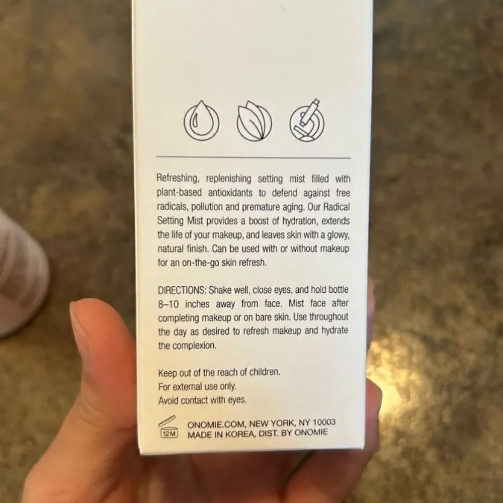 ONOMIE Radical Defense Long Lasting Setting Mist, 150mL NEW plus Ipsy bag